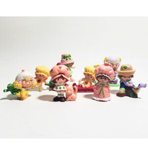 Vintage Strawberry Shortcake Miniature Figures – Set of 9 (1981-1982)